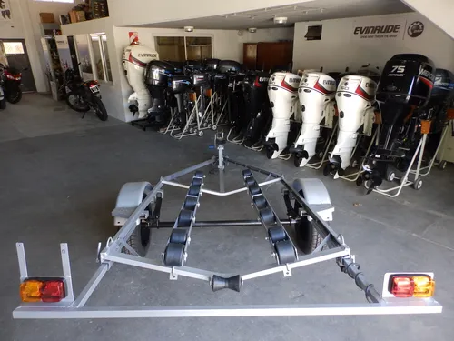 Trailer Lancha Semi Moto Jet Cuatri Nautica Milione