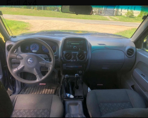 Nissan Np300 2.4 Doble Cabina 4x4 Mt 2014