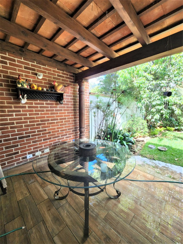 Imagen 17 de 27 de Vendo Hermosa Casa Ubicada En Sector Exclusivo De Alta Plusvalía, Excelente Estado
