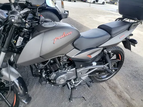 Pulsar 180 Gris Neon
