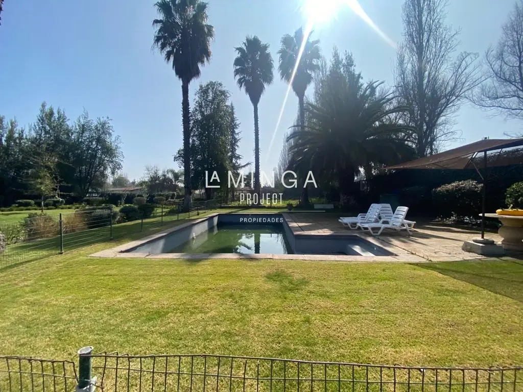 Imagen 1 de 19 de Casa En Venta De 5 Dorm. Chicureo Central Colina