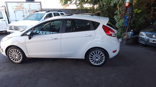 Ford Fiesta Kinetic 1.6 Titanium Powershift 120cv