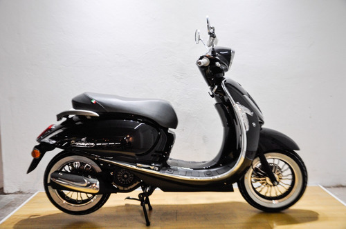 Imagen 2 de 20 de Motomel Strato Alpino 150 0km Scooter Imperdible 2023