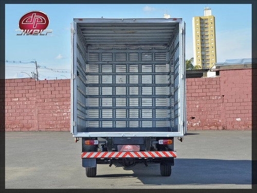 Imagem 4 de 14 de Iveco Daily 35s14 Chassi Com Baú Para Carga Seca Carteira B