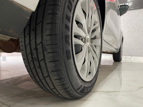 Fiat Cronos 1.0 Drive Flex 4p