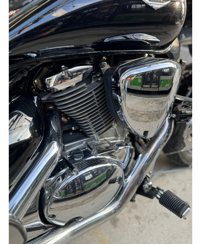 Suzuki Boulevard M800