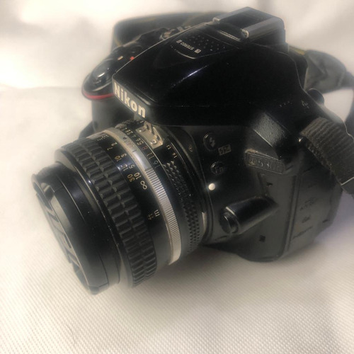 Cámara De Fotos Nikon D5300 + 4 Lentes
