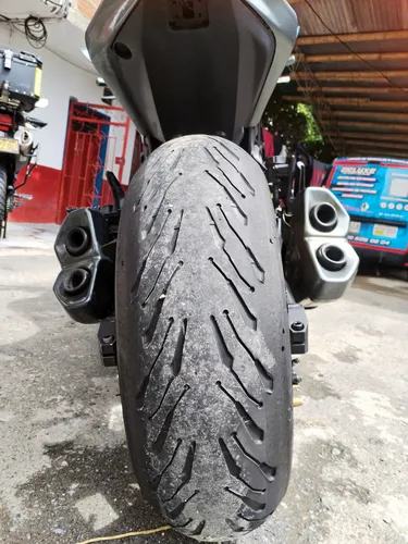 Kawasaki Z1000, Como Nueva, Varios Extras...