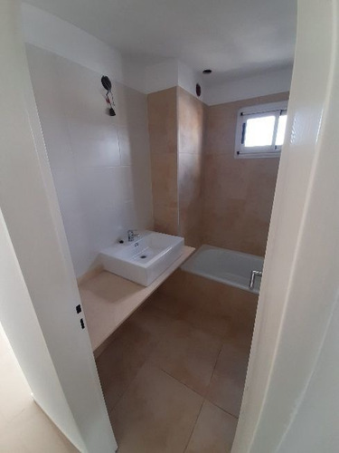 Imagen 12 de 16 de Departamento En Venta En Lanús Oeste