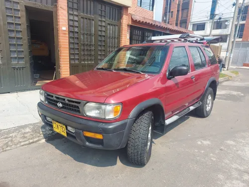 Nissan Pathfinder 3.3 R50 Std