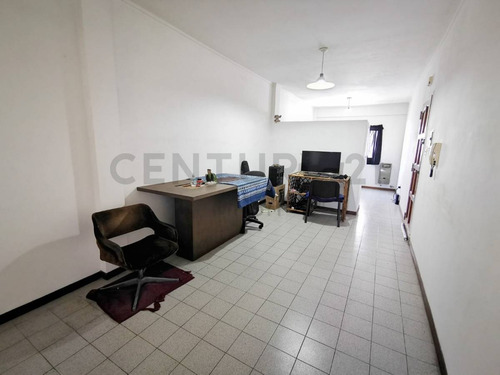 Imagen 3 de 8 de Monoambiente En Venta De La Plata