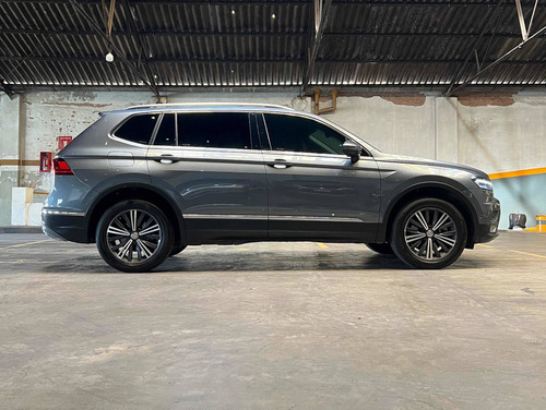Imagen 7 de 25 de Volkswagen Tiguan Allspace 2021 2.0 Tsi Highline Dsg