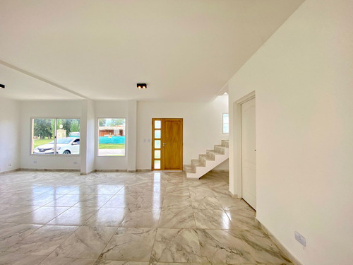Casa En Venta Lagos De San Eliseo - Presidente Peron