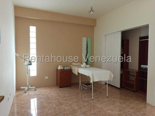Bellísima Casa En Venta, El Faro San Antonio De Los Altos. Mo. 25-15183