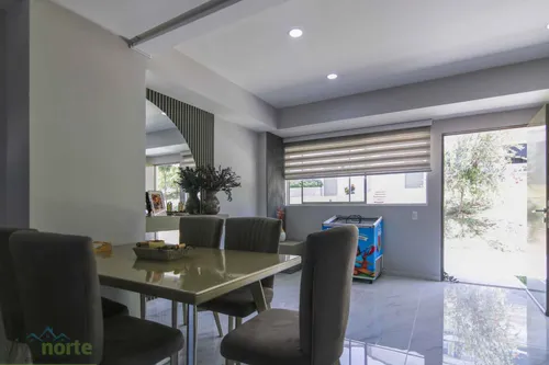 Casa En Venta En Llano Azul. Cod V12978