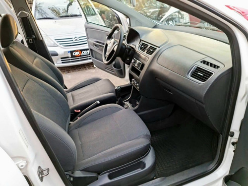 Imagem 12 de 21 de Volkswagen Fox Trend 1.6 8v Flex 4 Portas Impecável!!!