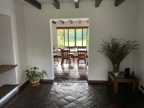 Casa En Arriendo/venta En Canelon. Cod V16453