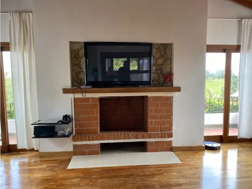 Casa Independiente En Rionegro Con Piscina Y Jacuzzi Para La Venta
