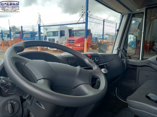 Imagem 11 de 15 de Iveco 9-190 Tector (2020) Baú Carga Seca