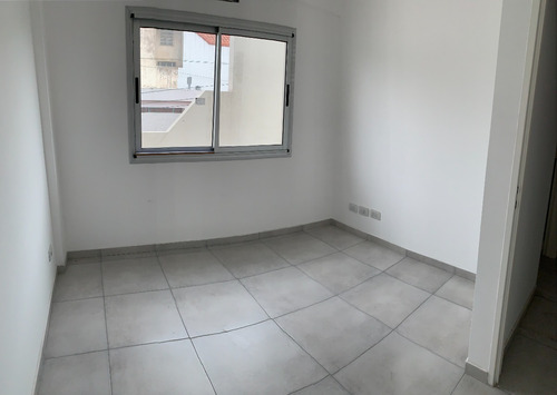 Imagen 9 de 13 de A Estrenar!! Semipiso Con Balcon De 55 M2