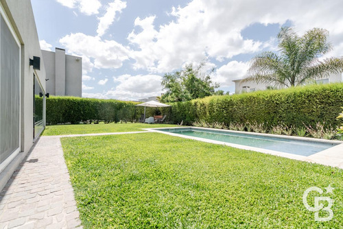 Venta - Casa 6 Ambientes - Suite En Planta Baja - Noreste - Barrio Privado Ayres Plaza