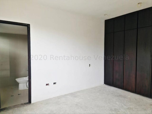 Apartamento Pent House En Venta En Los Campitos I, Son 636 Mts. Luis Infante 24-25198