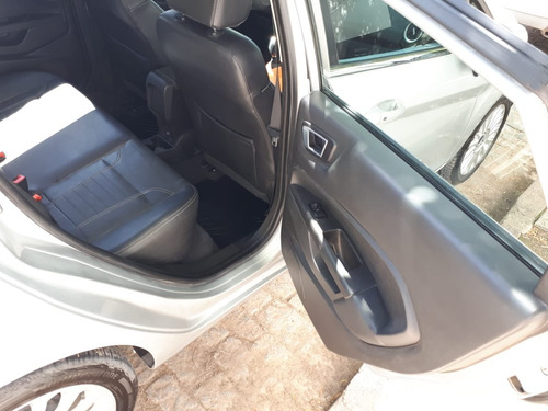 Ford Fiesta Titanium 2015