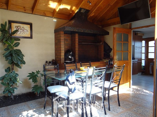 Casa En Venta De 4 Dormitorios En Maipú