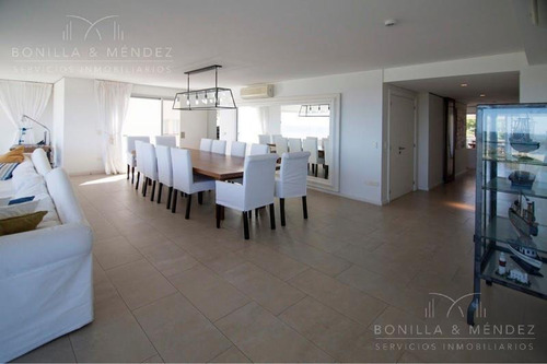 Villa Brava Torre 1, 3 Suites, Toilette, Dependencia De Servicio, Parrillero Propio.