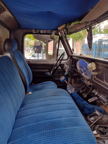 Ford F-100 3.6 Nafta