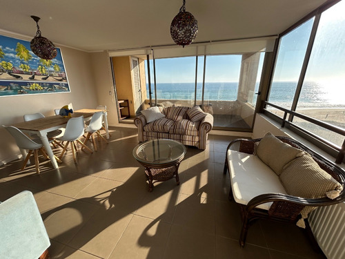 Vende Departamento 3 Dorm. 2 Baños, Primera Linea De Playa.