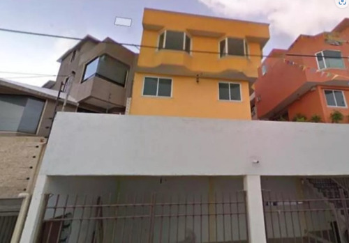 Casa En Remate En Los Pirules  En Venta Tlanepantla Scb