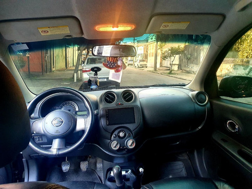 Imagem 3 de 8 de Nissan March