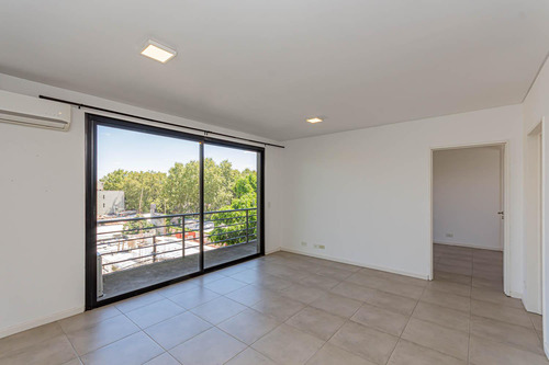 Venta - Departamento 2 Amb - Balcón -  Victoria