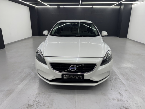 Volvo V40 2.0 T4 MOMENTUM GASOLINA 4P AUTOMÁTICO