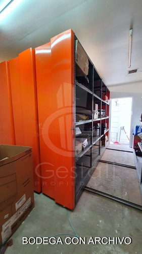 Oficina En Venta En Providencia, 25 Privados-7 Baños-10 Est.