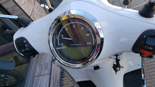 Imagen 19 de 24 de Scooter Beta Tempo 150 0km 2023 Arrow Parabrisa Baul Mb