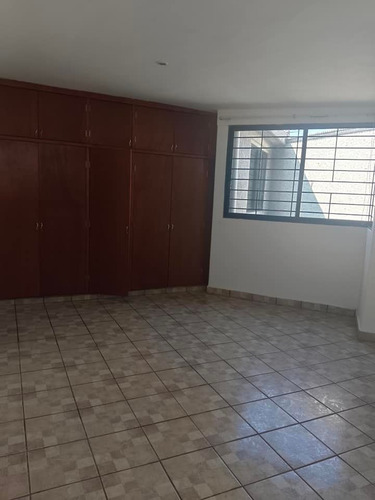 Casa En Venta Calle Cerrada Flor De Agua 5, Florida.cdmx, Excelente Ubicación , Av Universidad, Museo Frida Kahlo.jf06