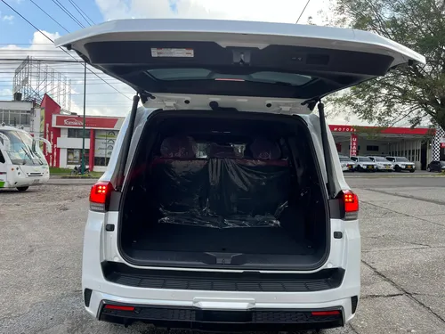 Toyota Land Cruiser 300 Vx.r