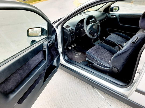 Chevrolet Astra 2.0 5p Básico B Mt 2001