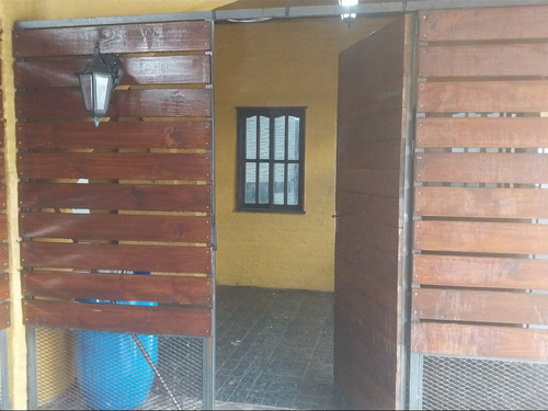Casa En Excelente Estado En Cno. Tupá