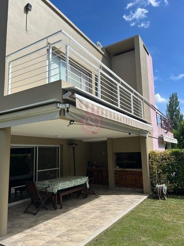 Casa En Venta En Barrio Cerrado La Candela, Pilar