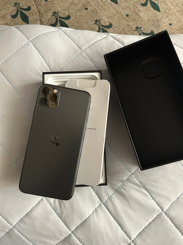 iPhone 11 Pro Max 64 Gb Gris Espacial Sin Cargador (Usado)