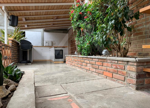 Conjunto Residencial Pedregosa Media