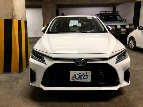 Imagen 2 de 9 de Toyota Yaris