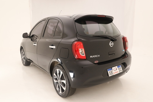 Imagen 2 de 15 de Nissan March Advance Pure Drive 2017