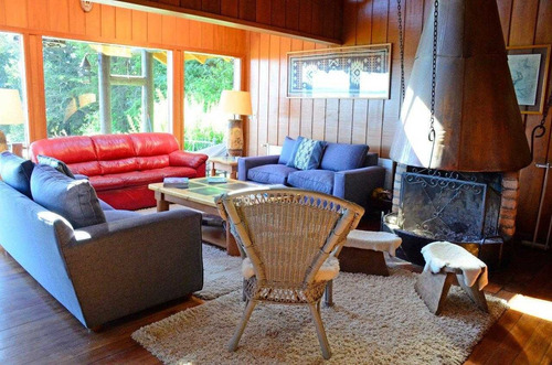 Imagen 7 de 30 de Espectacular Casa A Orillas Del Lago Villarrica