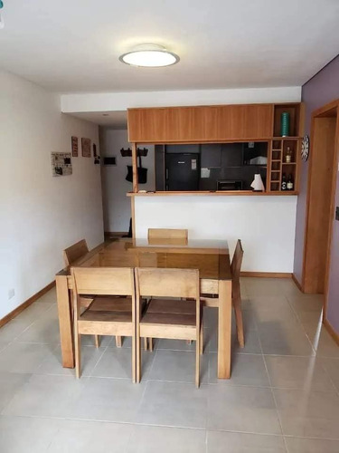 Imagen 4 de 17 de Departamento Alquiler Temporario De Categoria En San Martin De Los Andes. Cochera Cubierta Y Ascensor, Ubicado A 1 Cuadra De Plaza Sarmiento Y 4 De Plaza San Martin. Ropa Blanca. Totalmente Equipado