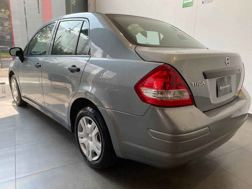 Imagen 5 de 15 de Nissan Tiida 2016 4p Sedán Drive L4/1.6 Man