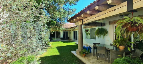 Imagen 1 de 30 de Casa En Venta En Jurica Un Solo Piso